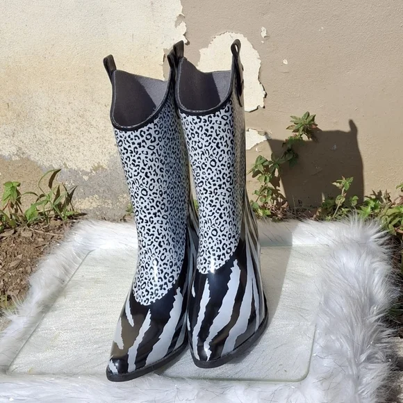 Daily Shoes Rain Boots Leopard and Zebra Print Pointed Toe Heeled  Women Size 10 - Picture 4 of 16